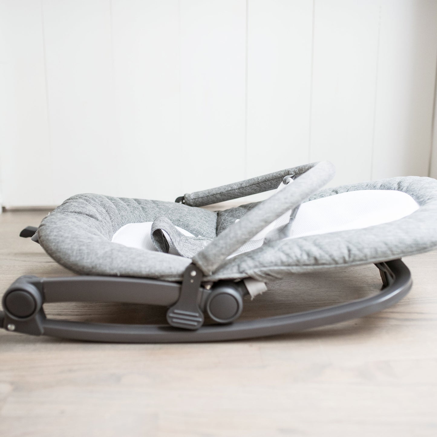 YUMBA™ Stilvoller tragbarer Schaukler & Wippe